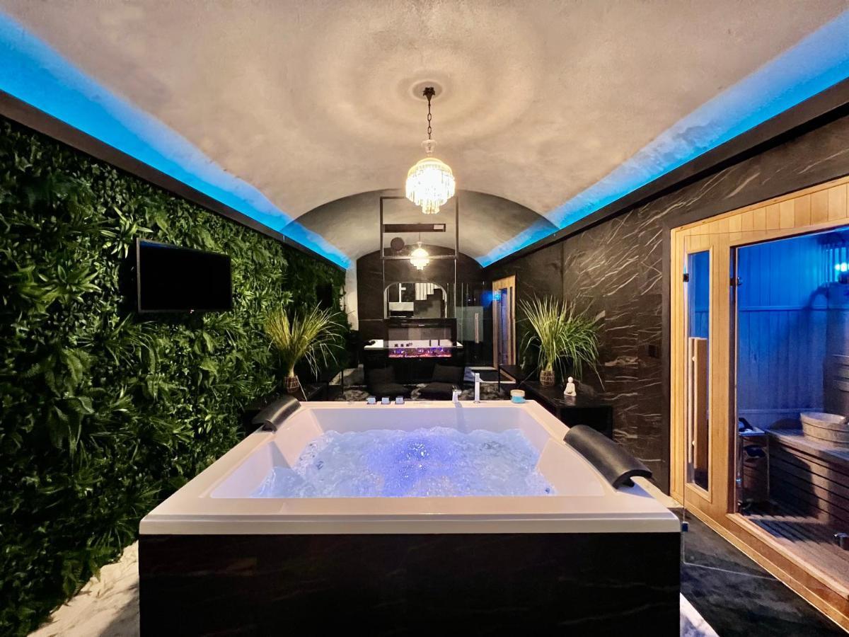 Romantic Wellness Apartment Colosseo エクステリア 写真