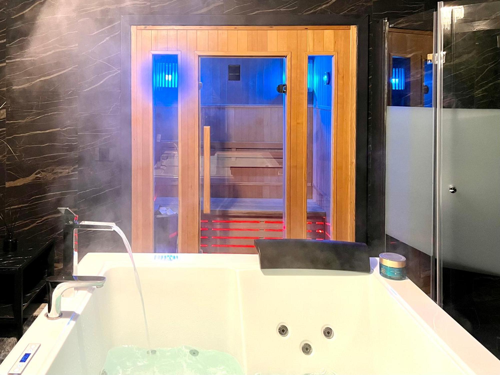 Romantic Wellness Apartment Colosseo エクステリア 写真